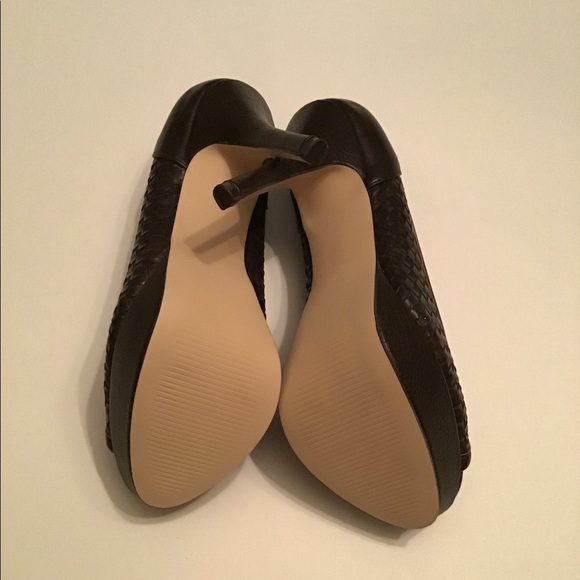 📫 SOLD 📫 Fergalicious Brown Edith Heels NEW - Picture 6 of 7